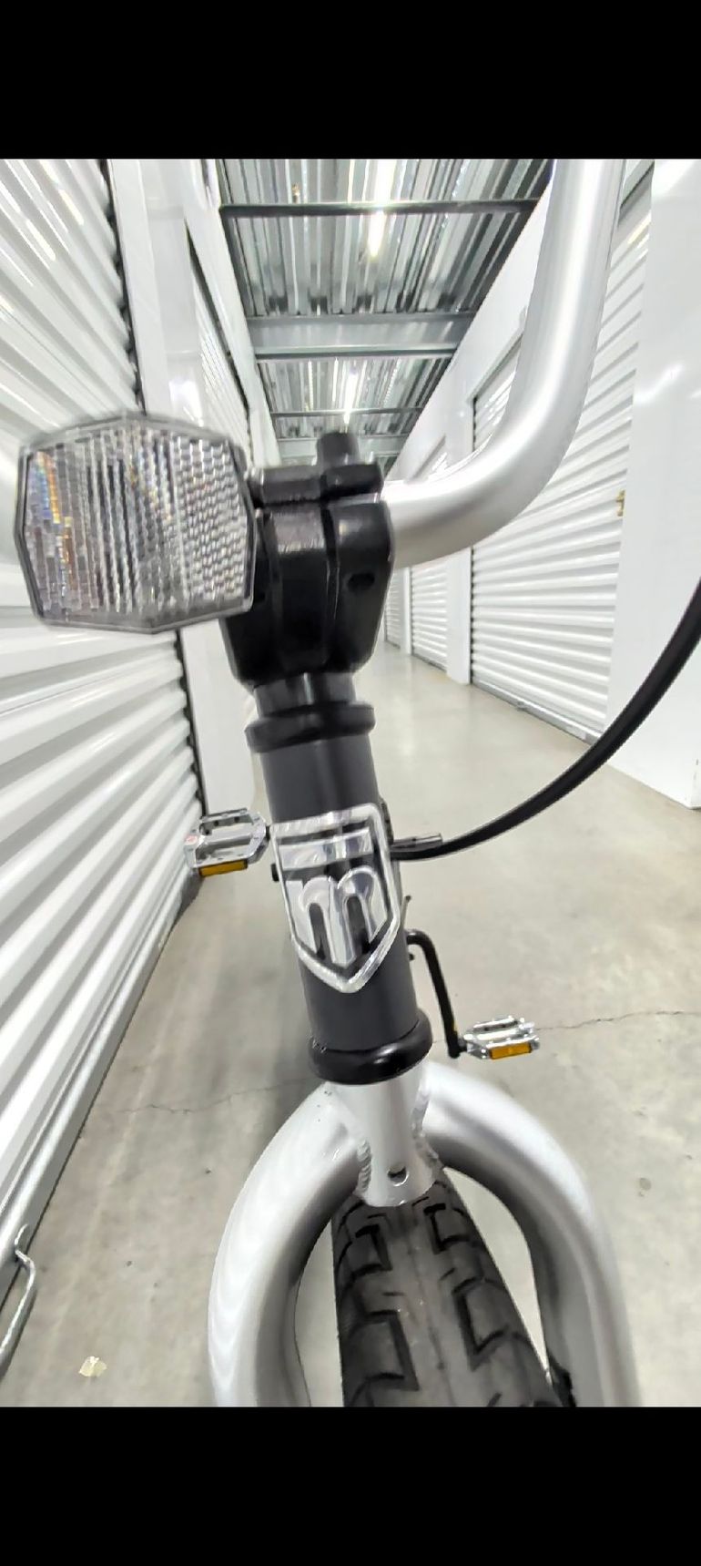 Used Mongoose Custom Other 2024 Mountainbike, Light Gray — image 6 of 6