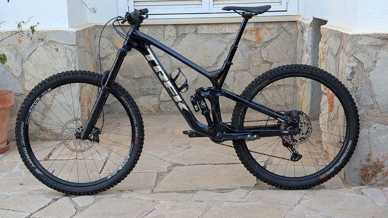 Used Trek Slash 9.8 XT Gen 5 2022 2022 MTB