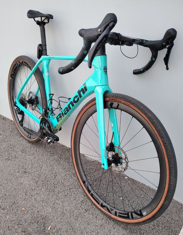 Bianchi Impulso COMP GRX 610 disc 2025 2025 Road & Gravel usato, Verde — immagine 2 di 7