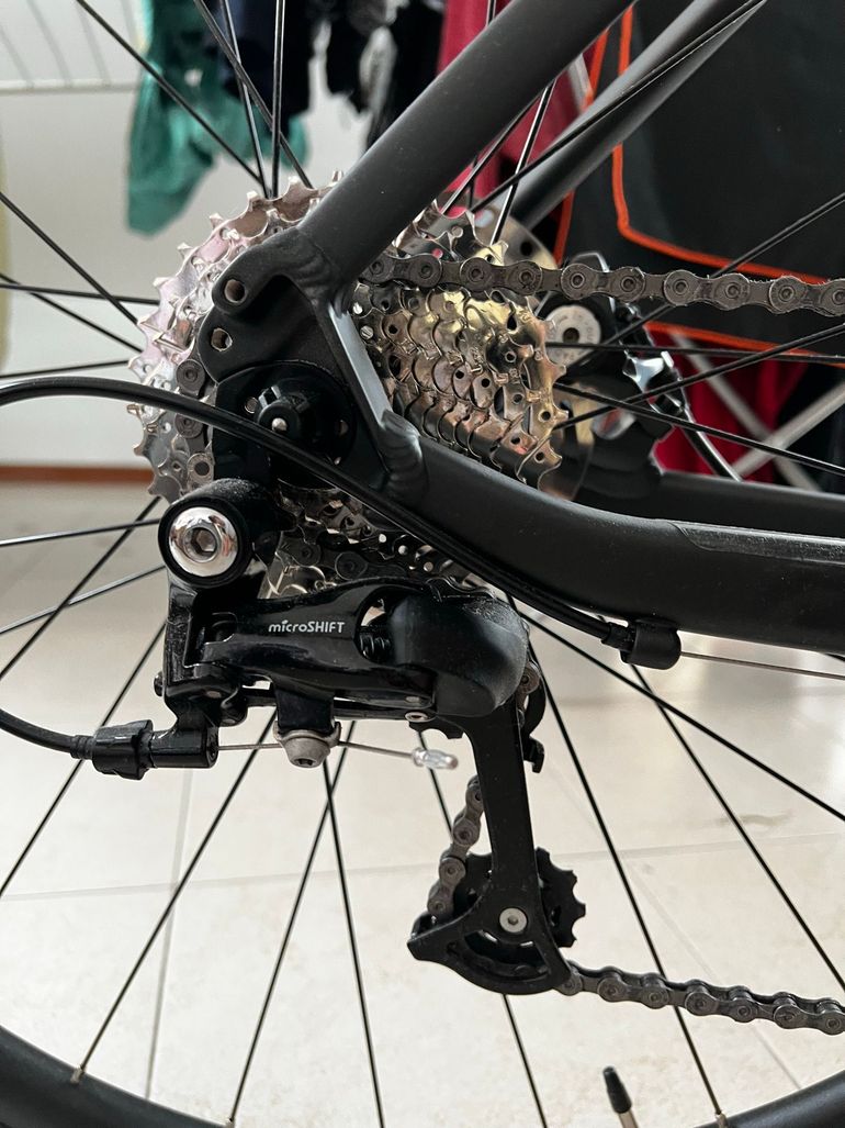 DECATHLON Custom Shimano Sora 2025 Road & Gravel usato, Nero — immagine 10 di 14