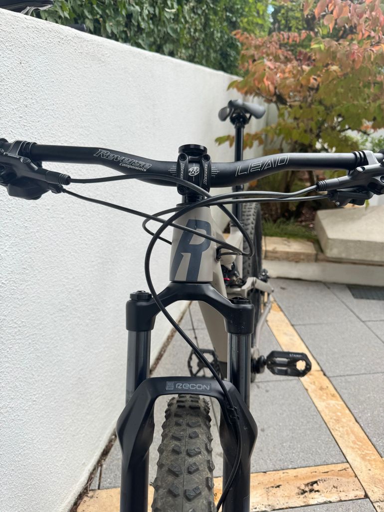Used Rose GROUND CONTROL 1 2023 2023 Mountainbike, Light Gray, 27.5, 29 — image 8 of 9