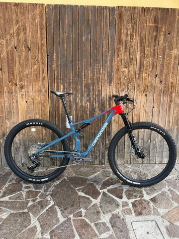 Cannondale Scalpel 2 2024 2024 Mountainbike de segunda mano, Azul — imagen 1 de 7