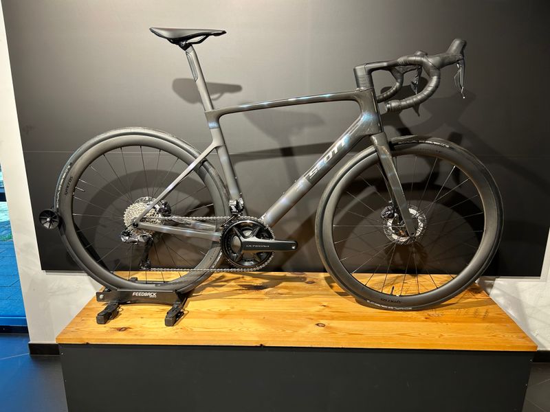 Scott Addict RC 10 2025 2025 Road & Gravel d'occasion