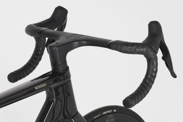 Käytetty Canyon Aeroad CFR AXS 2026 2026 Road & Gravel — kuva 6 / 7