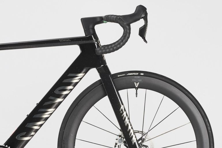 Käytetty Canyon Aeroad CFR AXS 2026 2026 Road & Gravel — kuva 2 / 7