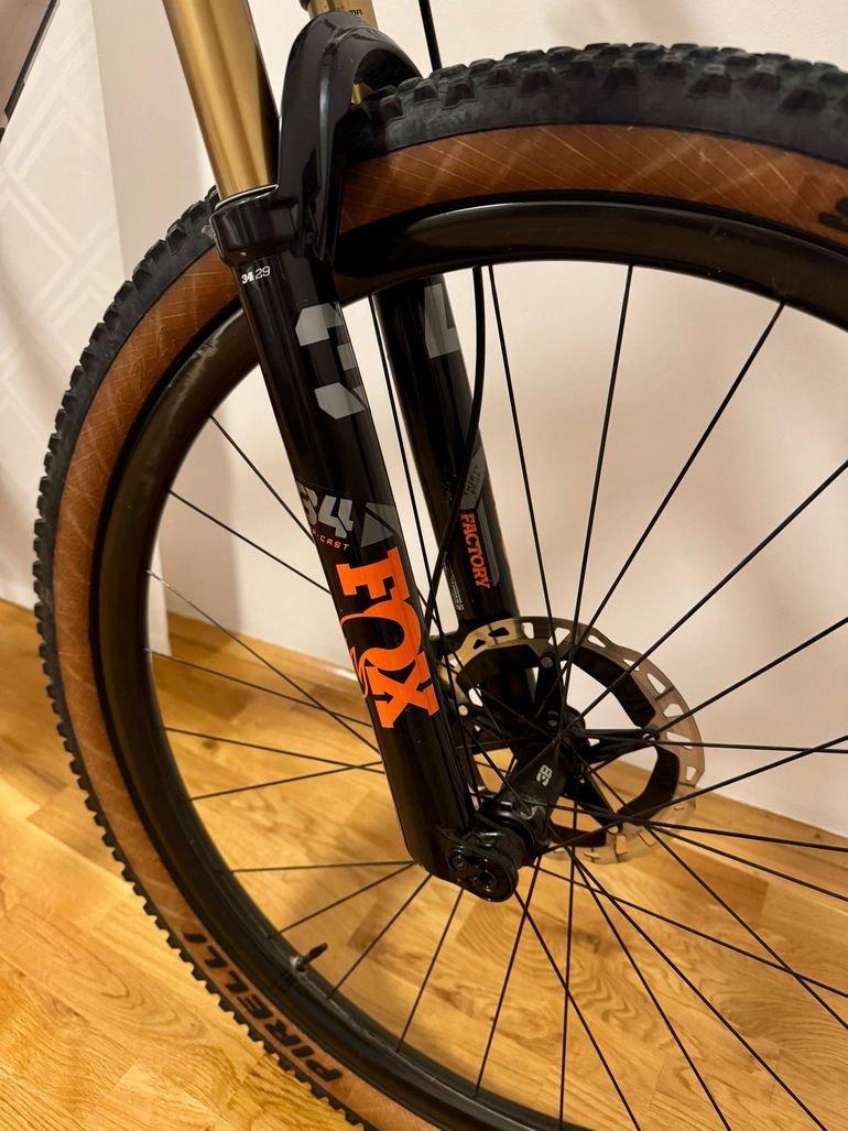 Brugt Scott Spark RC Team Issue 2024 2024 Mountainbike — billede 5 af 6