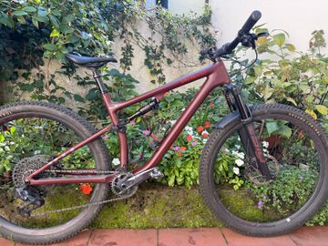 Used Specialized Epic EVO Expert 2023 2023 Mountainbike, Purple — image 1 of 9