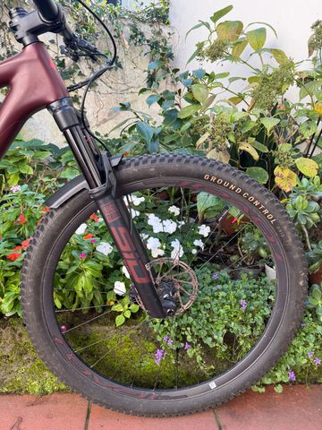 Used Specialized Epic EVO Expert 2023 2023 Mountainbike, Purple — image 4 of 9