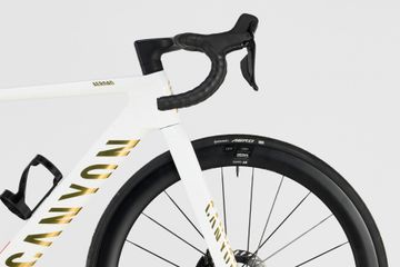 Canyon Aeroad CFR Di2 2026 2026 Road & Gravel d'occasion — image 2 sur 8