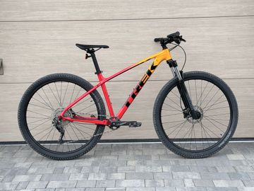Używany Trek Marlin 7 2022 2022 Mountainbike — zdjęcie 2 z 5