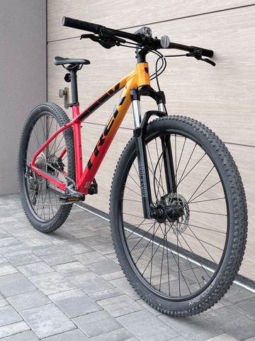 Używany Trek Marlin 7 2022 2022 Mountainbike — zdjęcie 3 z 5