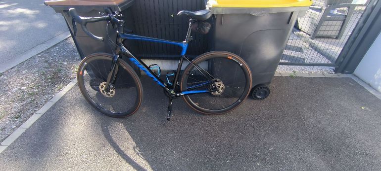 Gebrauchtes Giant Defy Advanced Pro 3 2022 2022 Road & Gravel, Schwarz — Bild 2 von 7
