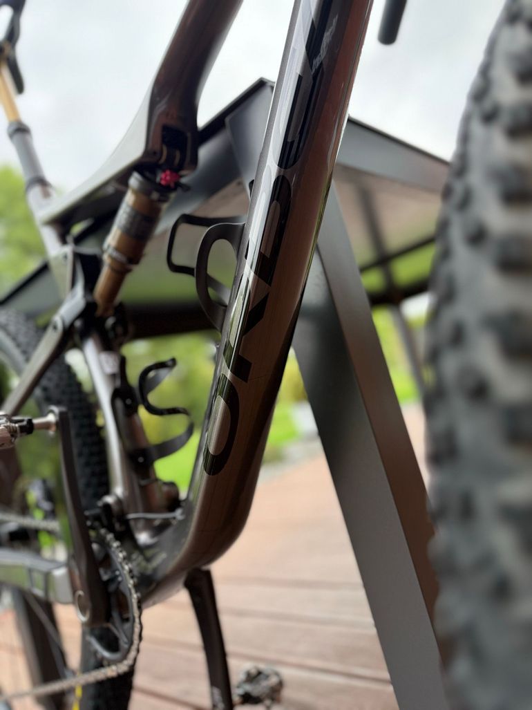 Orbea Oiz Shimano Deore XT 2023 Mountainbike usato, Grigio chiaro — immagine 17 di 17