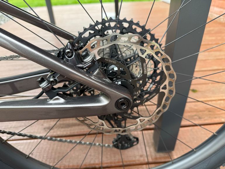 Orbea Oiz Shimano Deore XT 2023 Mountainbike usato, Grigio chiaro — immagine 7 di 17