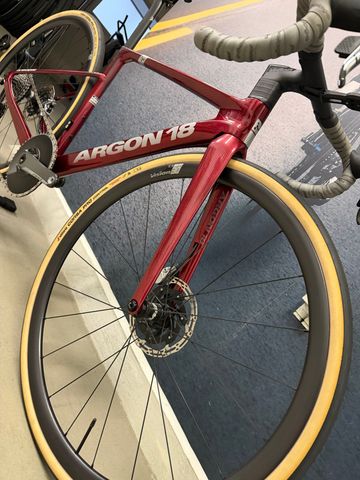 Used Argon 18 Sum SRAM Red eTap AXS 2024 Road & Gravel, Red — image 10 of 15