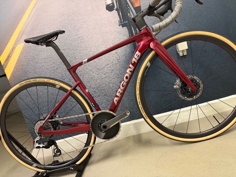 Used Argon 18 Sum SRAM Red eTap AXS 2024 Road & Gravel, Red — image 11 of 15