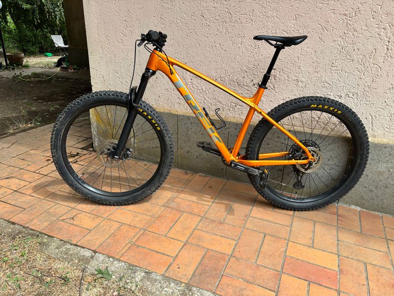 Used Trek Roscoe 7 2021 2021 MTB