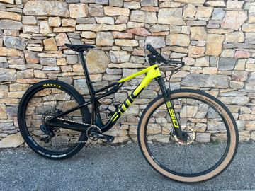BMC Fourstroke AMP LT ONE 2024 2024 Mountainbike de segunda mano, Negro — imagen 3 de 3