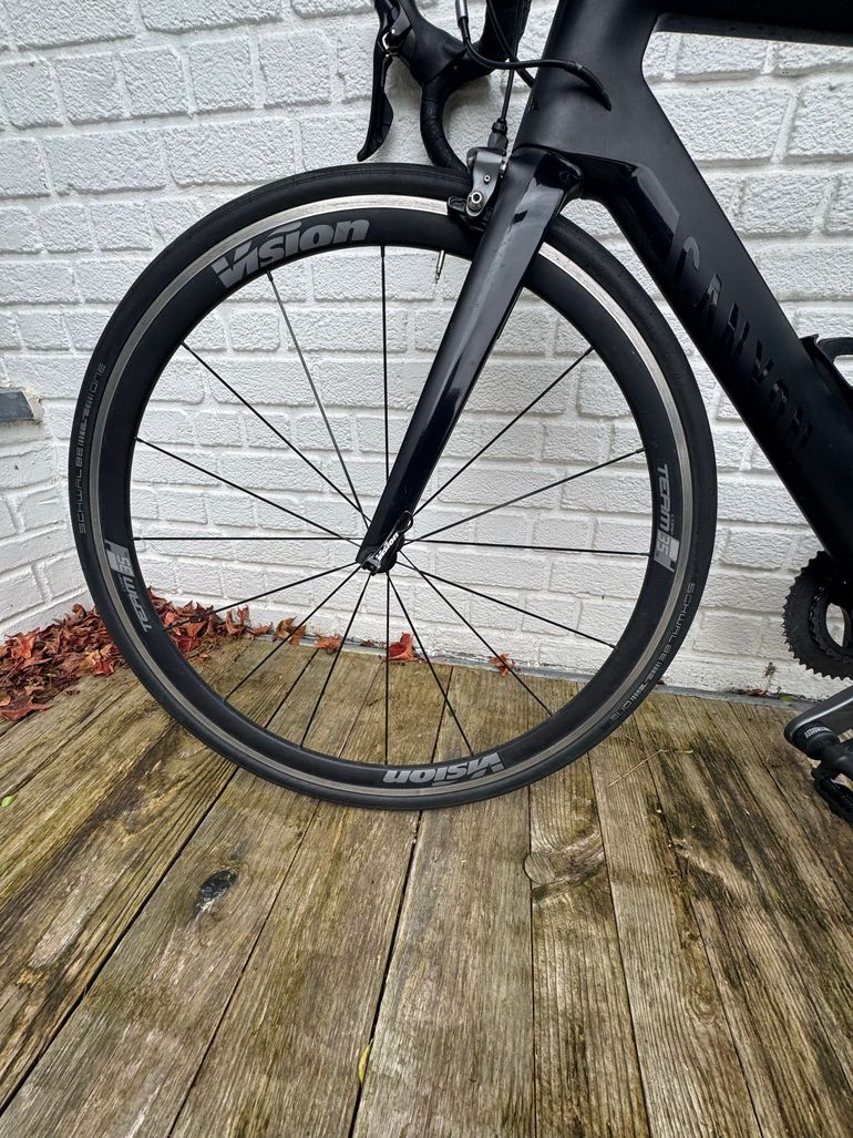 Käytetty Canyon Aeroad CF SL 8.0 2019 2019 Road & Gravel — kuva 5 / 8