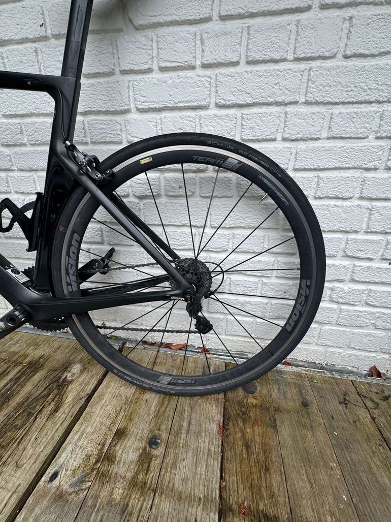 Käytetty Canyon Aeroad CF SL 8.0 2019 2019 Road & Gravel — kuva 4 / 8