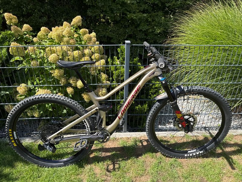 Used Lapierre Zesty AM CF 7.9 2023 2023 MTB