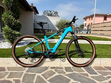 CUBE Reaction hybrid Shimano Deore XT 2023 Mountainbike d'occasion — image 1 sur 10
