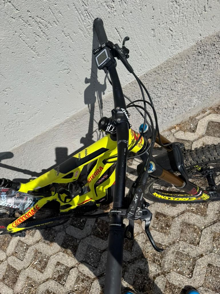 Cannondale Moterra LT 1 2018 2018 Mountainbike usato, Arancione — immagine 2 di 11