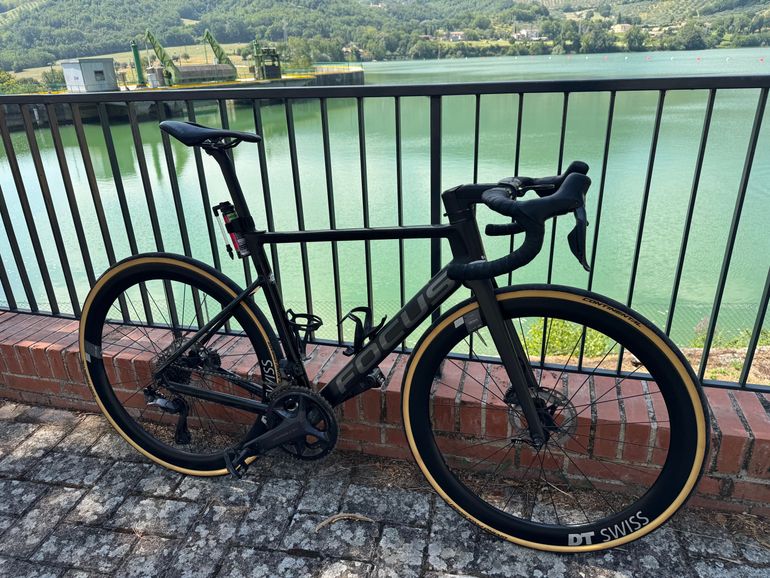 Gebrauchtes Focus IZALCO MAX 9.7 2022 2022 Road & Gravel, Schwarz — Bild 2 von 6