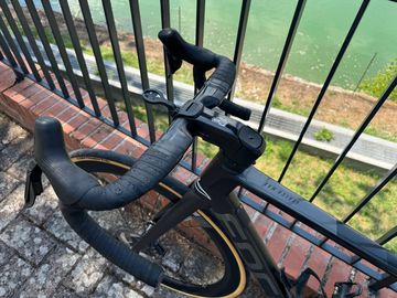 Gebrauchtes Focus IZALCO MAX 9.7 2022 2022 Road & Gravel, Schwarz — Bild 4 von 6