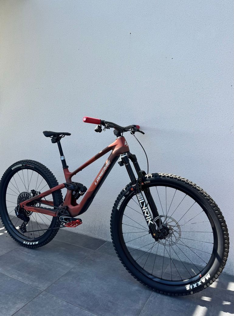 Tweedehands Lapierre Zesty CF SE 2024 2024 Mountainbike — afbeelding 5 van 6