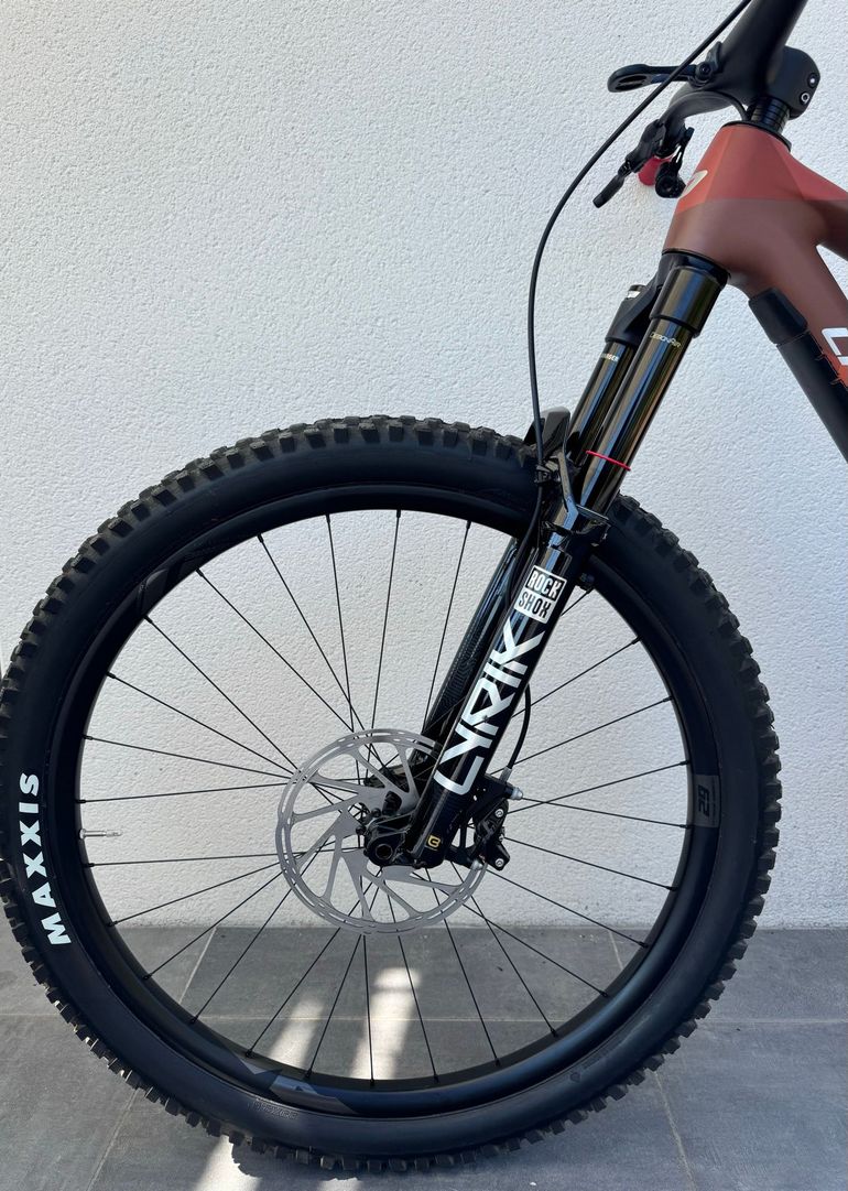 Tweedehands Lapierre Zesty CF SE 2024 2024 Mountainbike — afbeelding 6 van 6