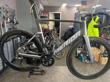 Merida Reacto Shimano Ultegra Di2 2024 Road & Gravel de segunda mano, Gris claro — imagen 1 de 4