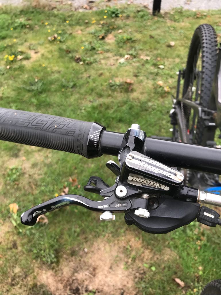 Used Lapierre XRM 8.9 2023 2023 Mountainbike, Blue — image 18 of 24