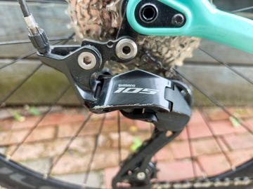 Used Bianchi Sprint 105 2024 2024 Road & Gravel, Green — image 3 of 5