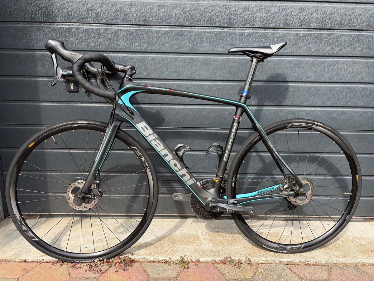 Used Bianchi Infinito CV Ultegra Disc 2016 – $ 1,566 | buycycle