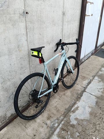 Pinarello Nytro Grinta Apex 2023 2023 Road & Gravel usato, Grigio chiaro — immagine 5 di 8