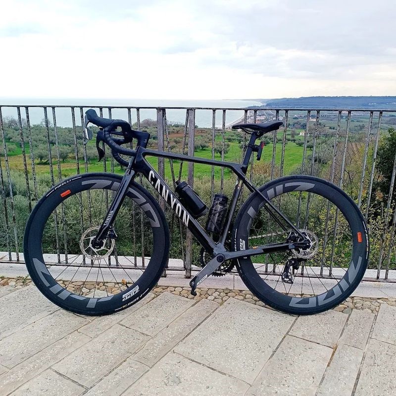 Canyon Ultimate CF SLX 8 AXS 2025 2025 Road & Gravel d'occasion