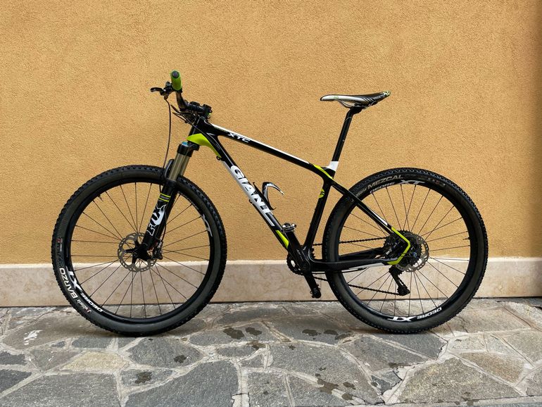 Used Giant XTC Advanced 27.5 3 2016 2016 Mountainbike, Black, 27.5 — image 2 of 5