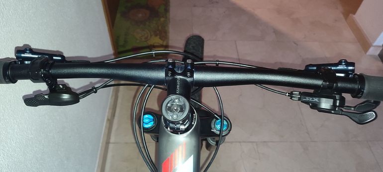Używany Mondraker F-podium Shimano Deore XT 2021 Mountainbike — zdjęcie 8 z 10