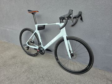 Used CUBE AGREE C:62, PRO 2024 2024 Road & Gravel, White — image 2 of 7