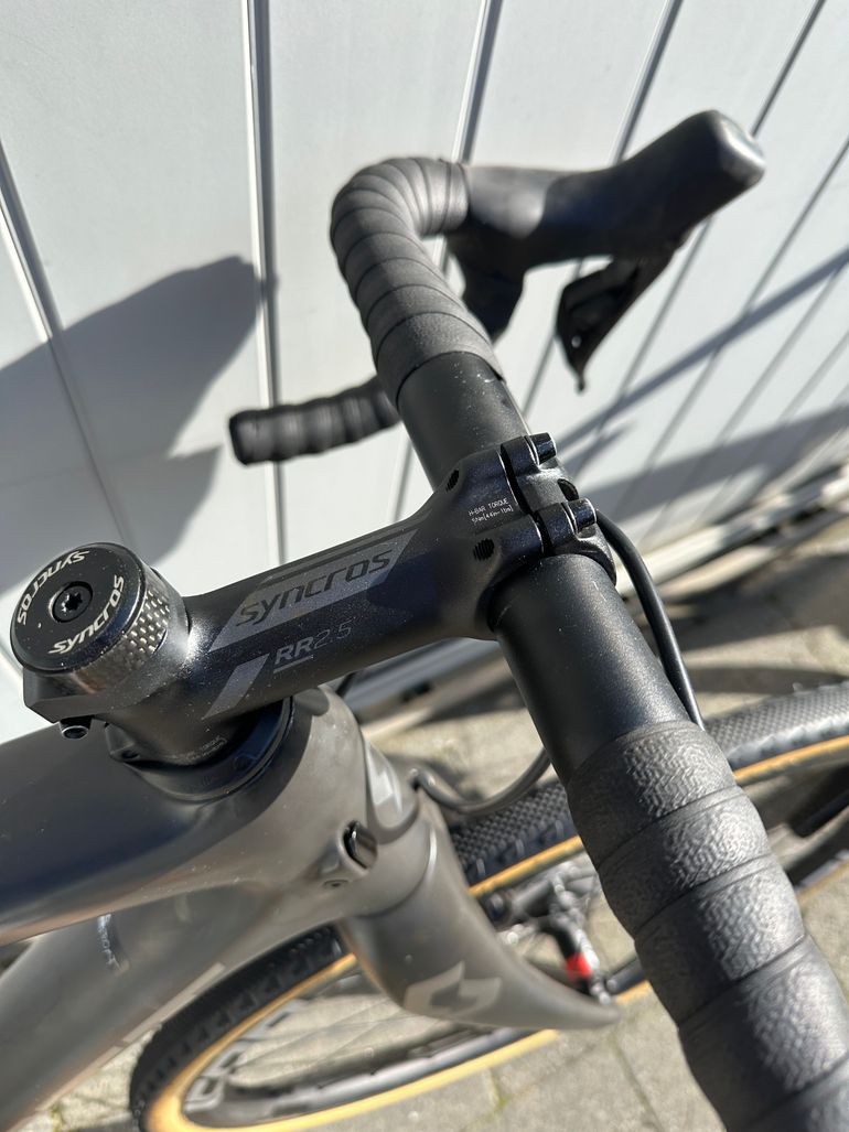 Scott 2x Addict Cx 2024 - cyclocross & gravel (advertentie 1) 2024 Road & Gravel d'occasion — image 4 sur 9