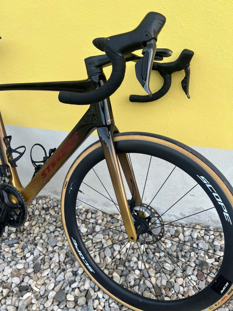 Stevens Izoard Pro Disc Di2 2023 2023 Road & Gravel d'occasion — image 10 sur 19