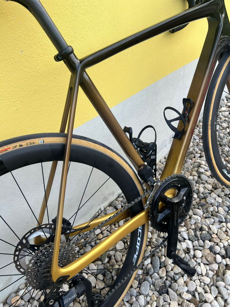Stevens Izoard Pro Disc Di2 2023 2023 Road & Gravel d'occasion — image 2 sur 19