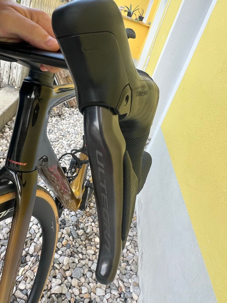 Stevens Izoard Pro Disc Di2 2023 2023 Road & Gravel d'occasion — image 8 sur 19