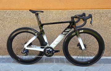 Käytetty Canyon Aeroad CF SLX 7 AXS S2 2026 2026 Road & Gravel — kuva 1 / 14
