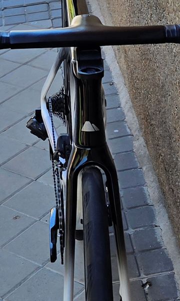 Käytetty Canyon Aeroad CF SLX 7 AXS S2 2026 2026 Road & Gravel — kuva 11 / 14