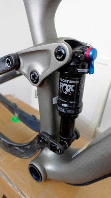Brugt Trek Top Fuel 9.7 2018 Frameset 2018 Mountainbike — billede 8 af 16
