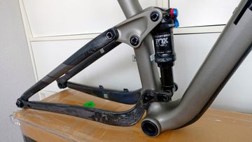 Brugt Trek Top Fuel 9.7 2018 Frameset 2018 Mountainbike — billede 3 af 16