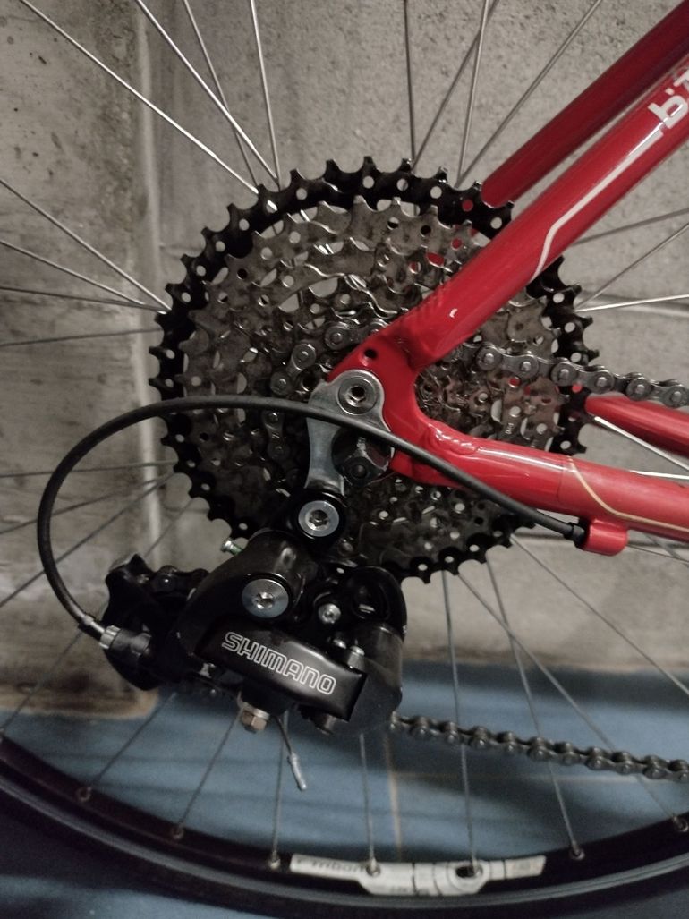 Gebrauchtes B’TWIN Custom Other Shimano 2010 Road & Gravel, Rot — Bild 2 von 6