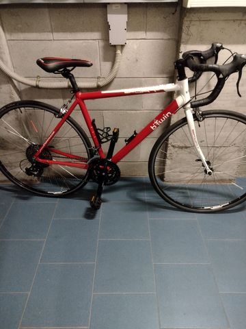 Gebrauchtes B’TWIN Custom Other Shimano 2010 Road & Gravel, Rot — Bild 1 von 6